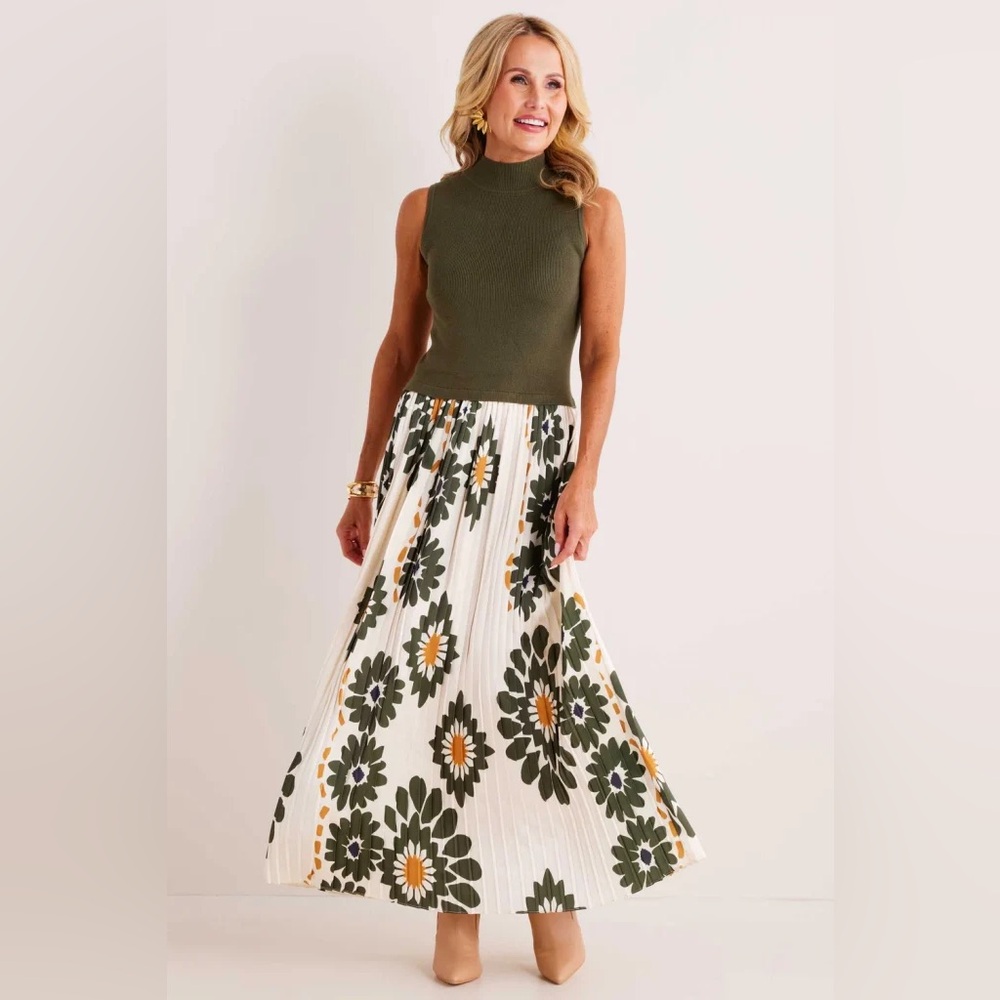 NWT AVARA DRESS MAXI PLEATED  FLORAL VACATION TRAVEL Women XXL Sleeveless Multi